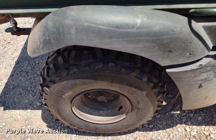 image for item LU9081 2005 Kawasaki Mule 610  utility vehicle