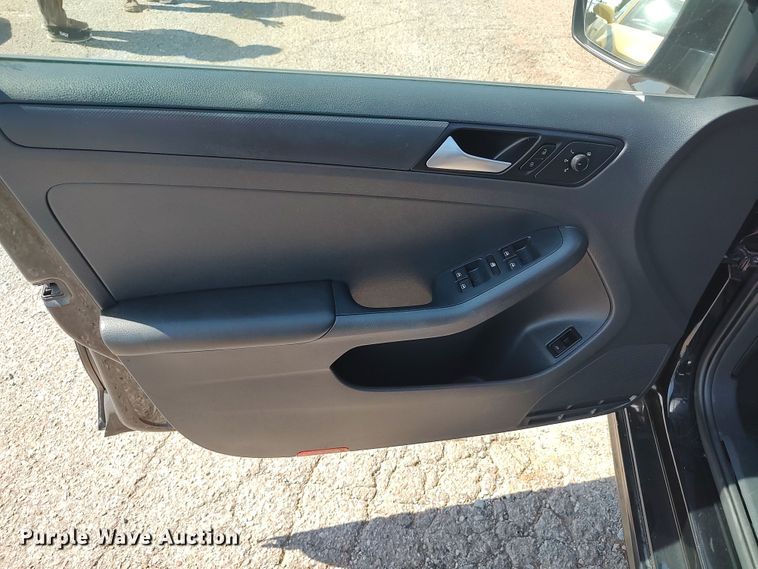 image for item LU9087 2016 Volkswagen Jetta