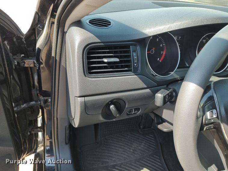 image for item LU9087 2016 Volkswagen Jetta