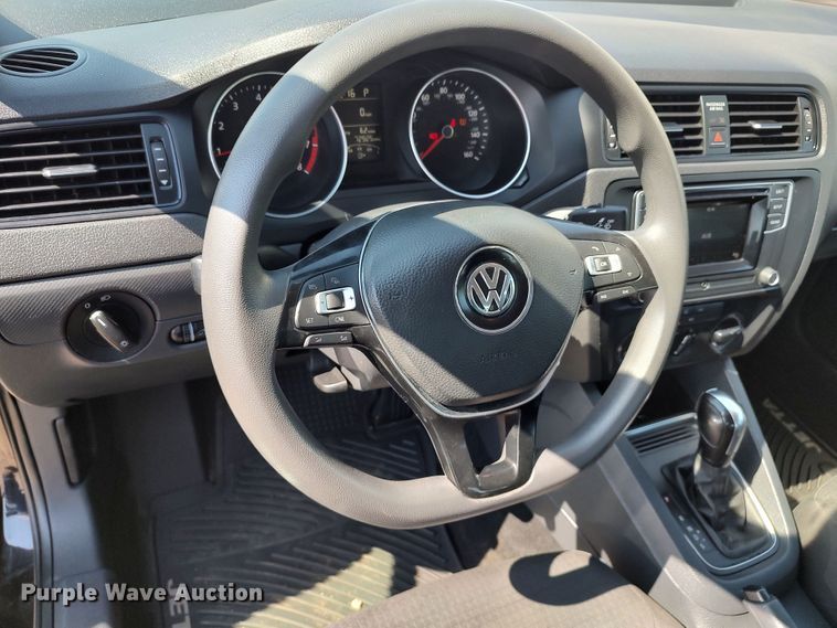 image for item LU9087 2016 Volkswagen Jetta