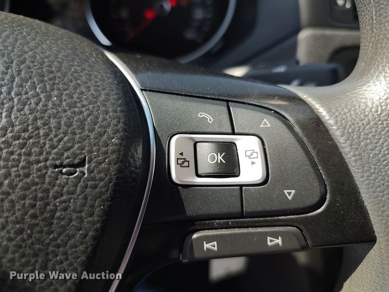 image for item LU9087 2016 Volkswagen Jetta