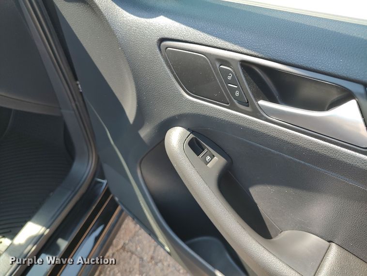 image for item LU9087 2016 Volkswagen Jetta