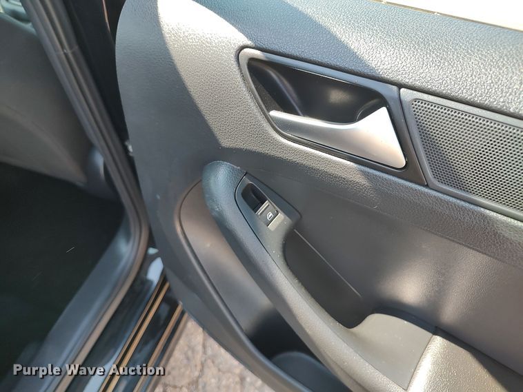 image for item LU9087 2016 Volkswagen Jetta