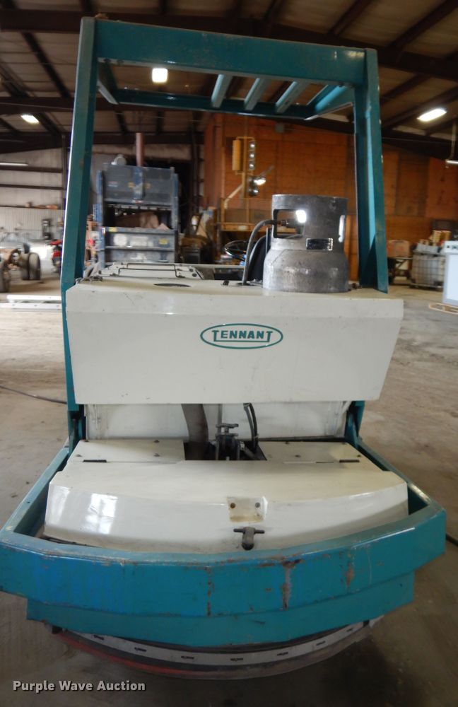 image for item MD9203 Tennant 528  sweeper