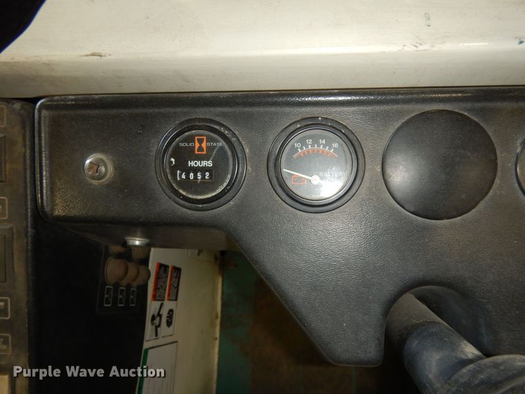 image for item MD9203 Tennant 528  sweeper