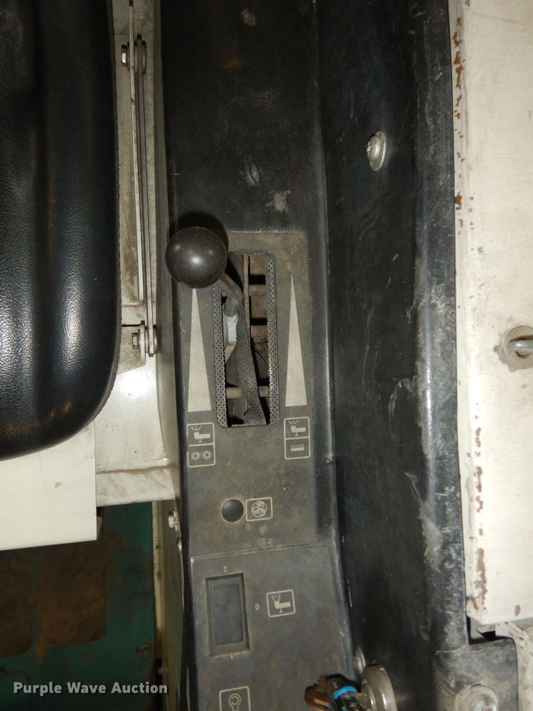 image for item MD9203 Tennant 528  sweeper