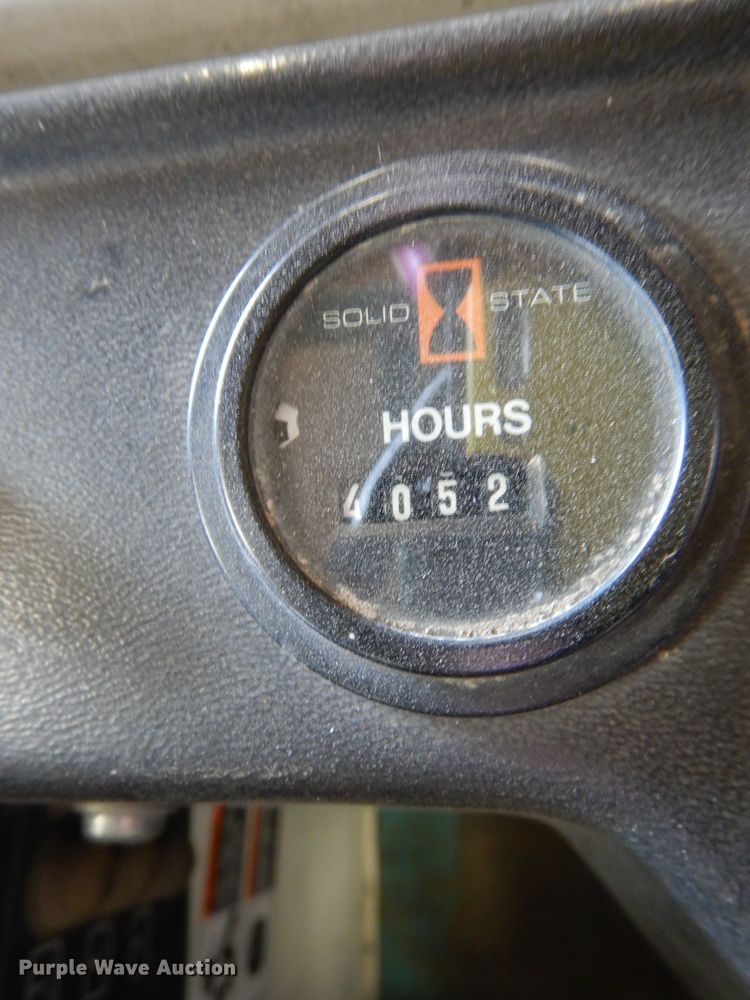 image for item MD9203 Tennant 528  sweeper