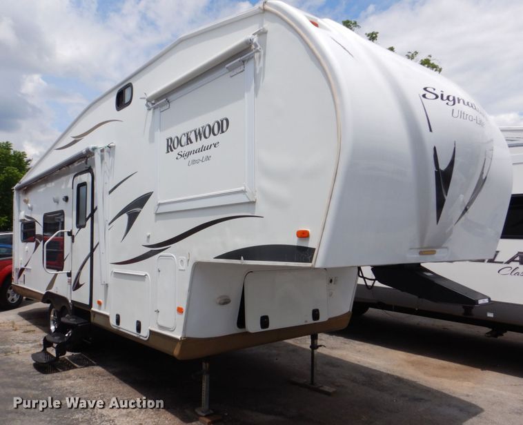 image for item MF9096 2013 Forest River Rockwood Lite  camper