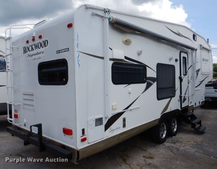 image for item MF9096 2013 Forest River Rockwood Lite  camper