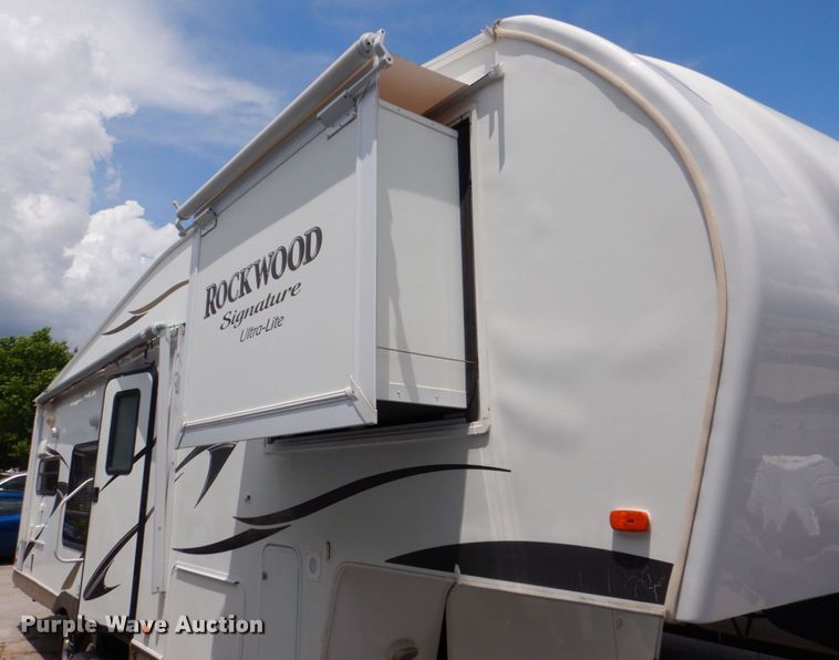 image for item MF9096 2013 Forest River Rockwood Lite  camper