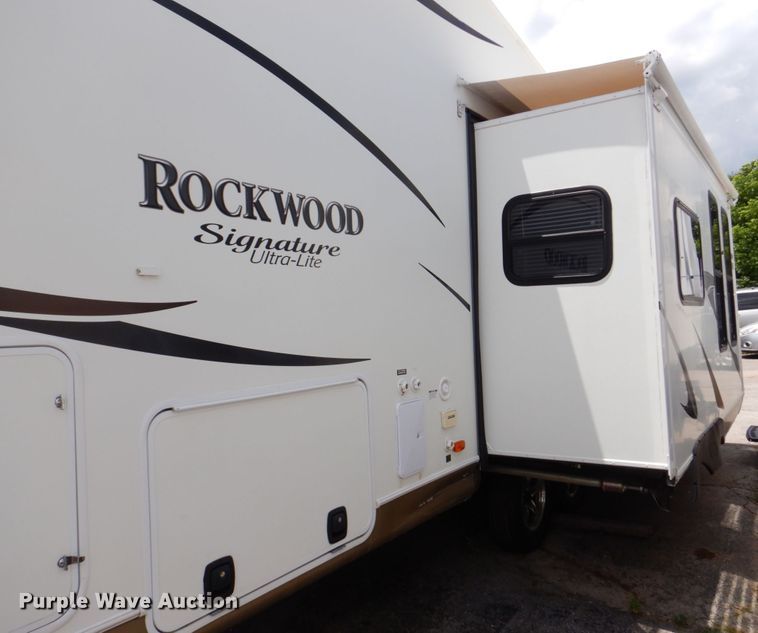 image for item MF9096 2013 Forest River Rockwood Lite  camper