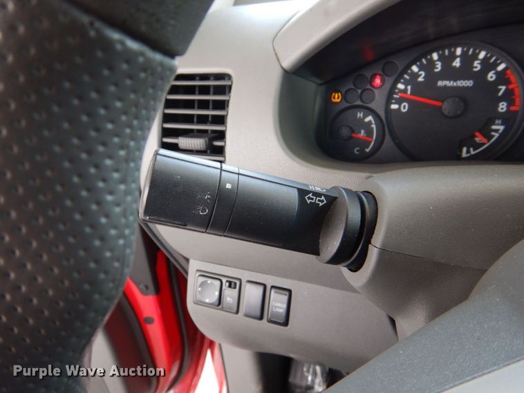 image for item MF9099 2006 Nissan Frontier  Crew Cab pickup truck