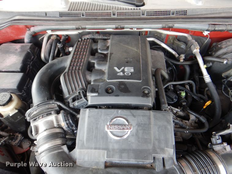 image for item MF9099 2006 Nissan Frontier  Crew Cab pickup truck