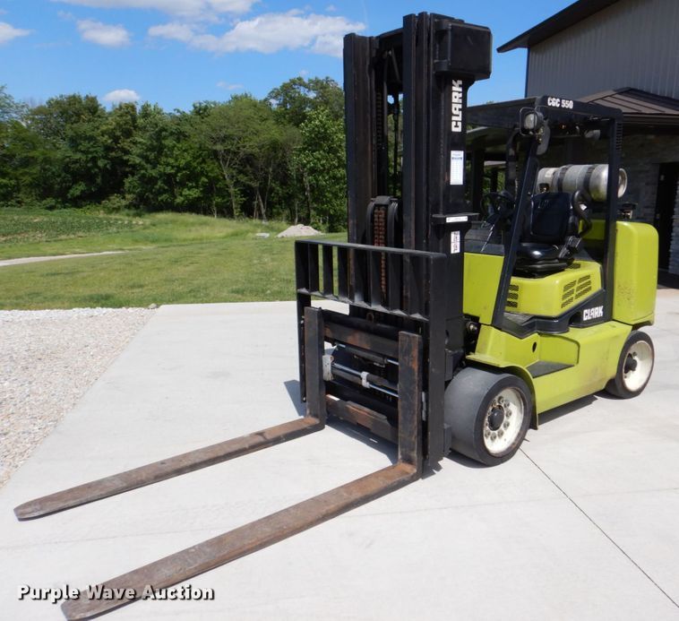 image for item MF9115 Clark CGC550  forklift