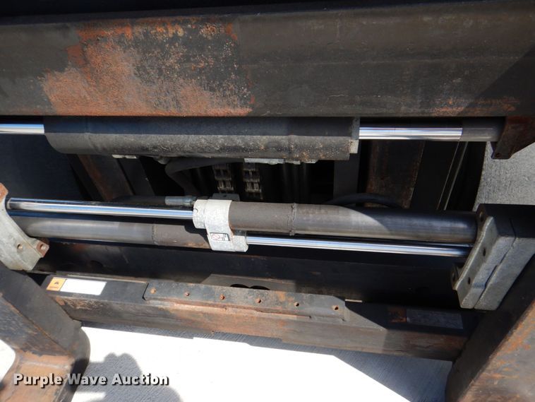 image for item MF9115 Clark CGC550  forklift