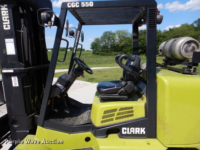 image for item MF9115 Clark CGC550  forklift