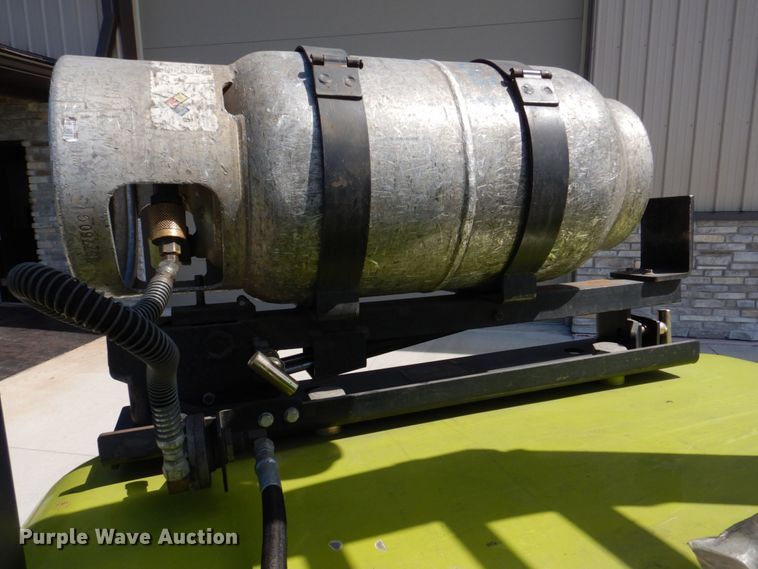 image for item MF9115 Clark CGC550  forklift