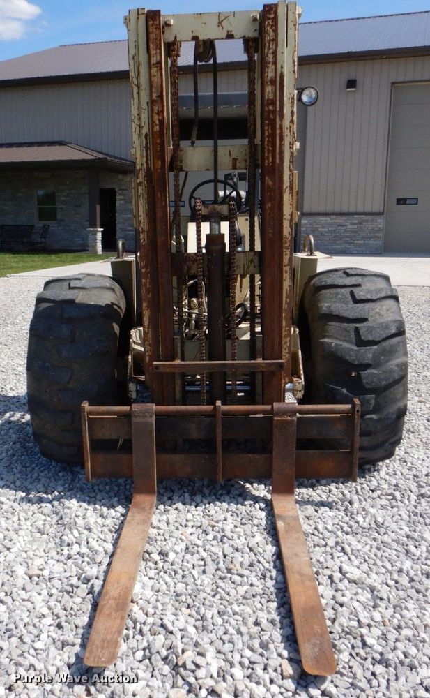 image for item MF9116 Ingersoll Rand RT708G  forklift