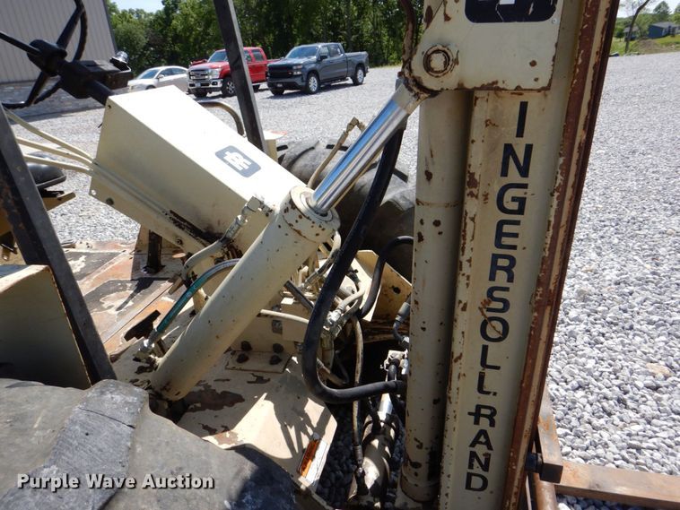 image for item MF9116 Ingersoll Rand RT708G  forklift