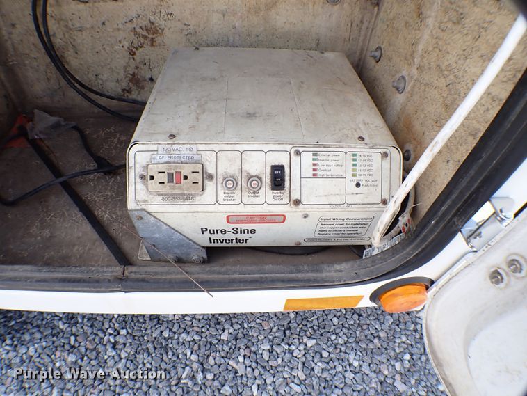 image for item MF9347 2001 Ford F450 Super Duty  bucket truck