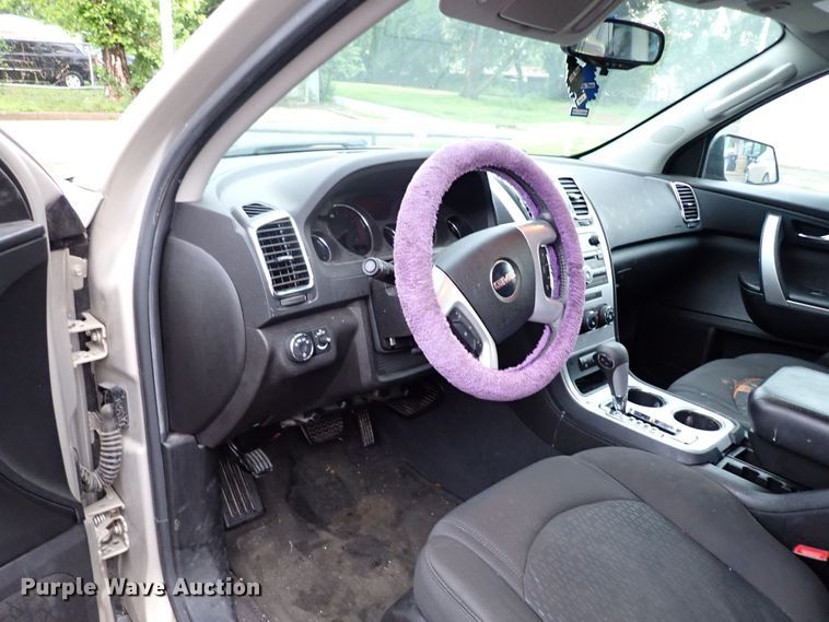 image for item MF9517 2011 GMC Acadia  SUV