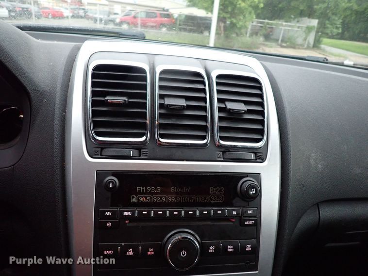 image for item MF9517 2011 GMC Acadia  SUV