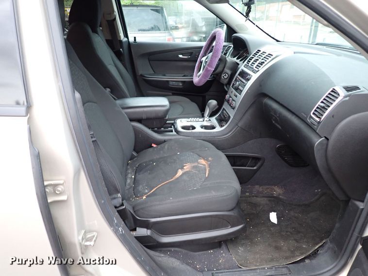 image for item MF9517 2011 GMC Acadia  SUV