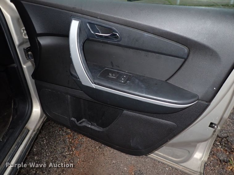 image for item MF9517 2011 GMC Acadia  SUV