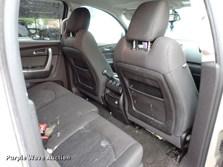 image for item MF9517 2011 GMC Acadia  SUV