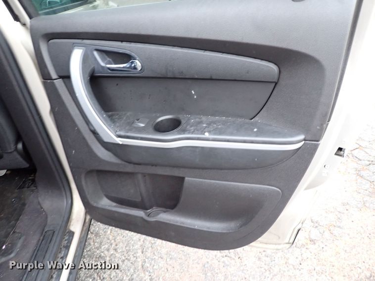 image for item MF9517 2011 GMC Acadia  SUV