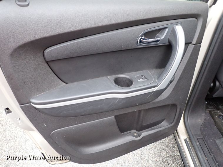 image for item MF9517 2011 GMC Acadia  SUV