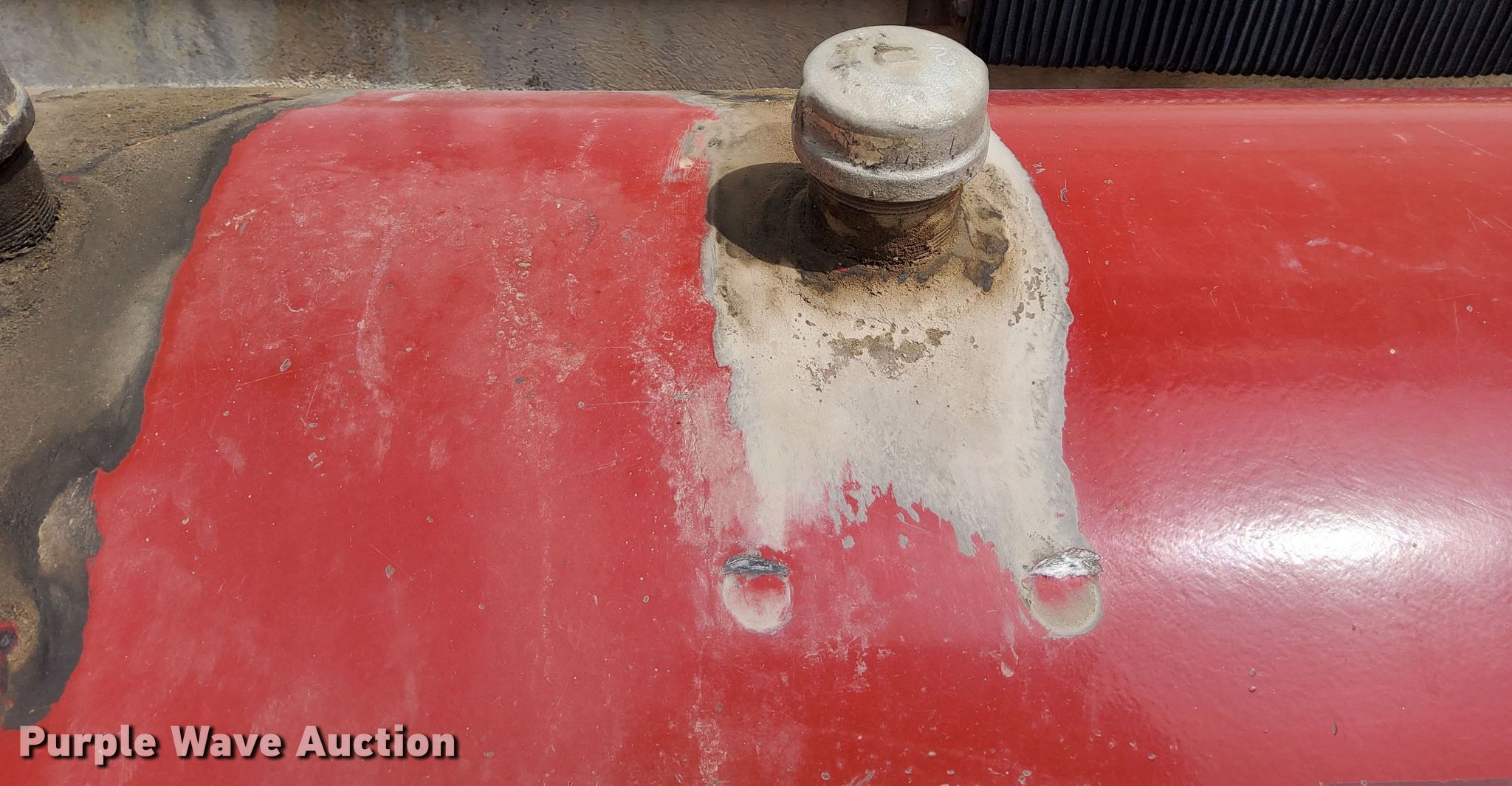 Engine oil tank in Manhattan, KS Item DR0903 sold Purple Wave