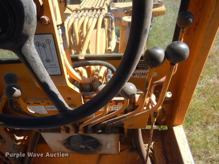 image for item DJ1328 1975 Fiat-Allis 65  rigid frame motor grader