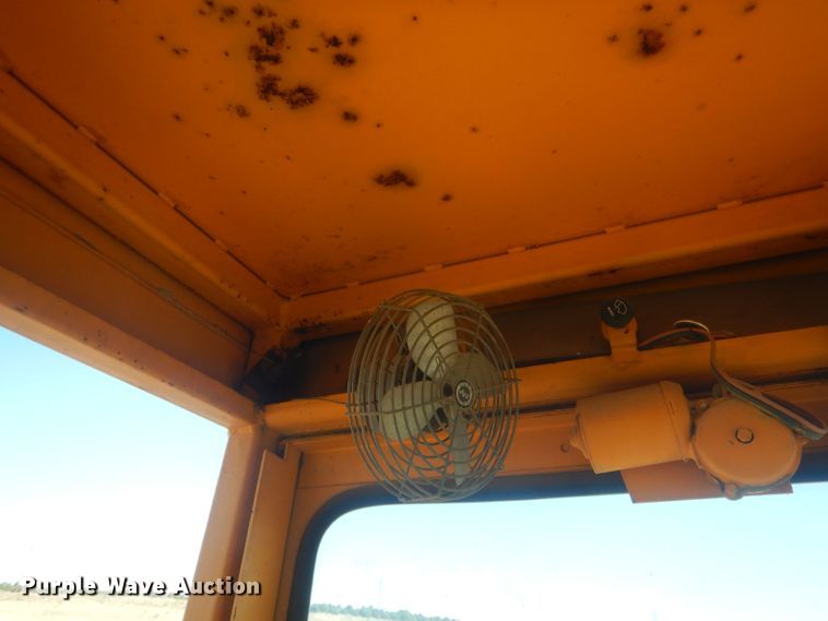 image for item DJ1328 1975 Fiat-Allis 65  rigid frame motor grader