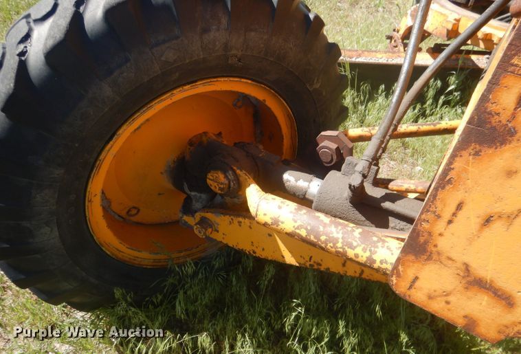 image for item DJ1328 1975 Fiat-Allis 65  rigid frame motor grader