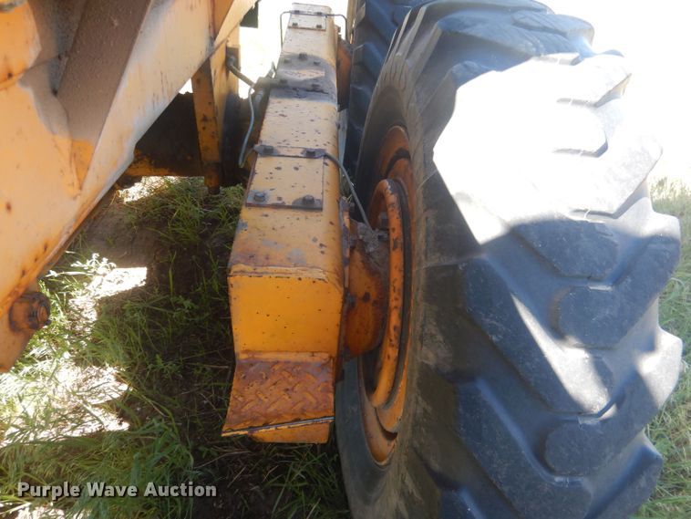 image for item DJ1328 1975 Fiat-Allis 65  rigid frame motor grader