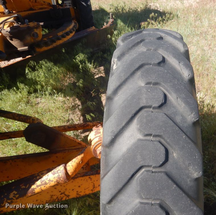 image for item DJ1328 1975 Fiat-Allis 65  rigid frame motor grader