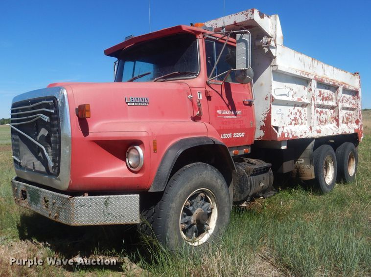 image for item DJ1329 1988 Ford LTS8000  dump truck