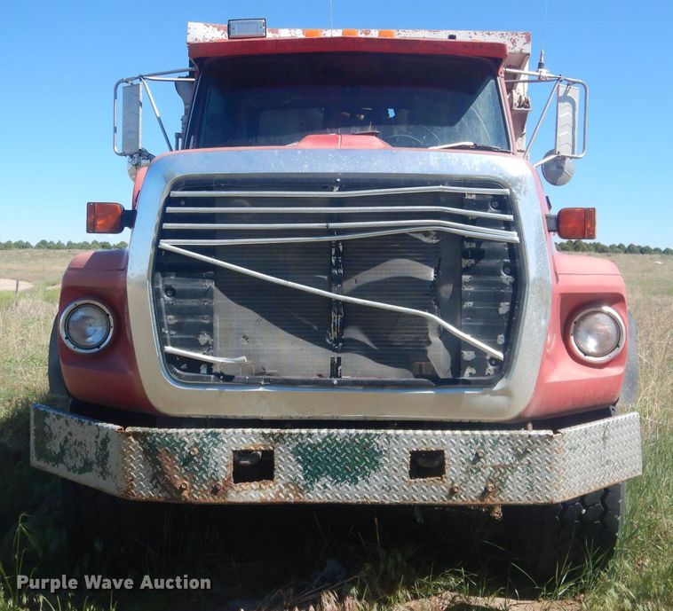 image for item DJ1329 1988 Ford LTS8000  dump truck