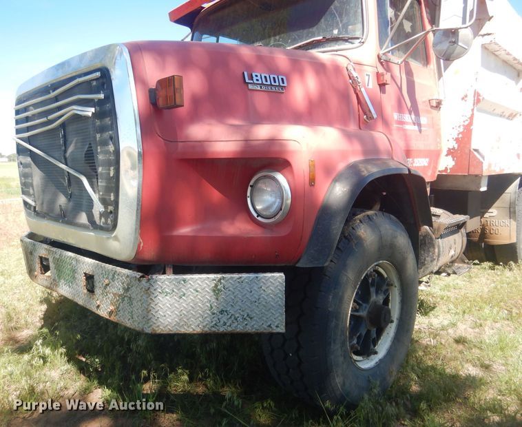 image for item DJ1329 1988 Ford LTS8000  dump truck