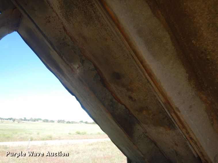 image for item DJ1329 1988 Ford LTS8000  dump truck