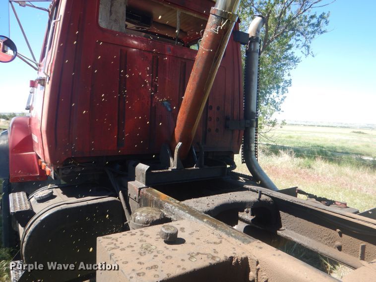 image for item DJ1329 1988 Ford LTS8000  dump truck