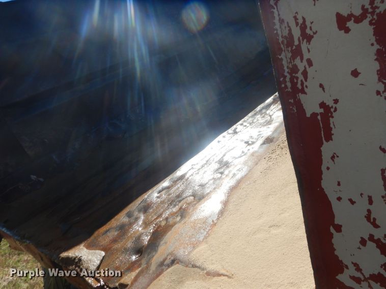 image for item DJ1329 1988 Ford LTS8000  dump truck