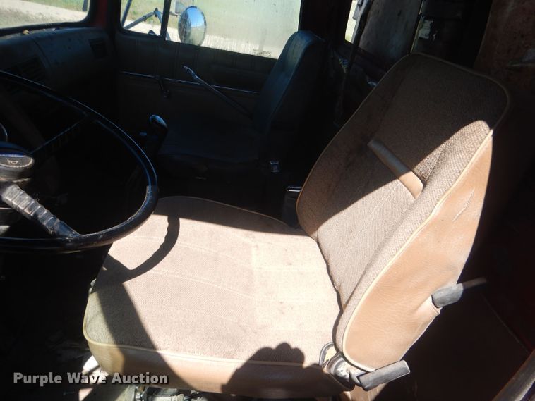 image for item DJ1329 1988 Ford LTS8000  dump truck