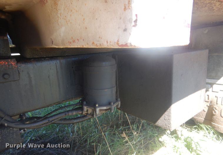 image for item DJ1329 1988 Ford LTS8000  dump truck