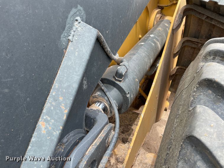 image for item DJ5132 2014 John Deere 624K  wheel loader