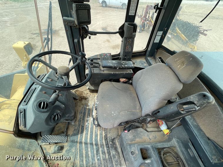 image for item DJ5132 2014 John Deere 624K  wheel loader