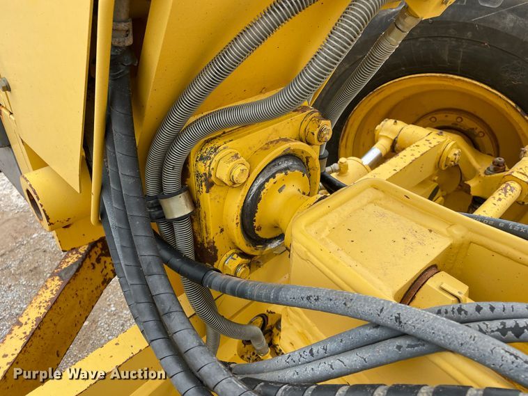 image for item DJ5199 2008 Komatsu GD655-3E0  motor grader