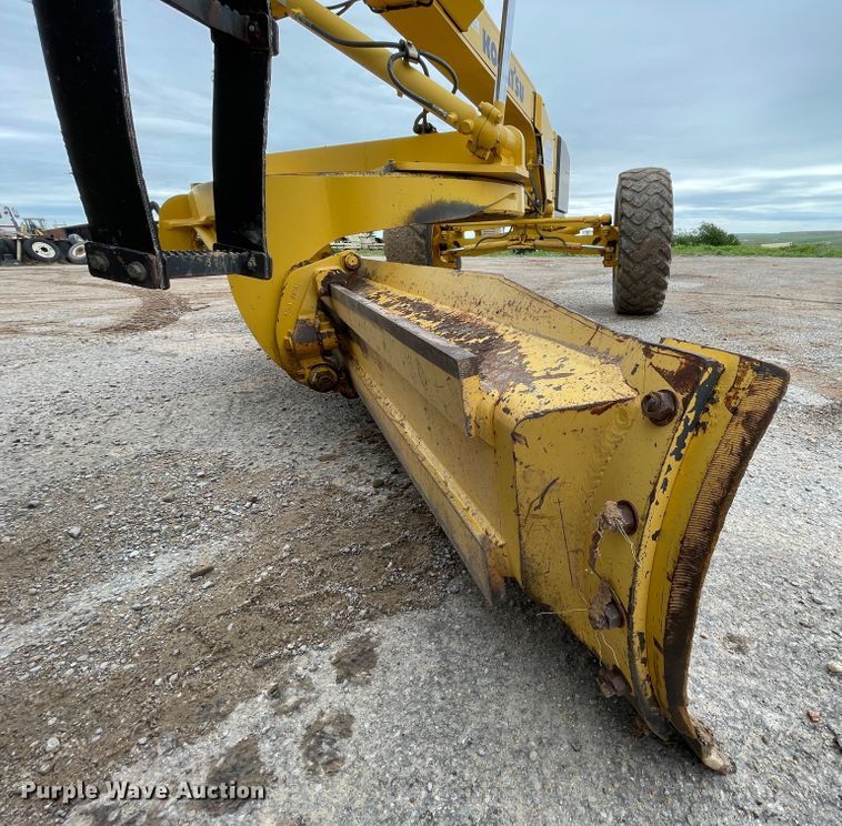 image for item DJ5199 2008 Komatsu GD655-3E0  motor grader