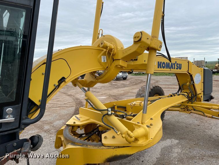 image for item DJ5199 2008 Komatsu GD655-3E0  motor grader